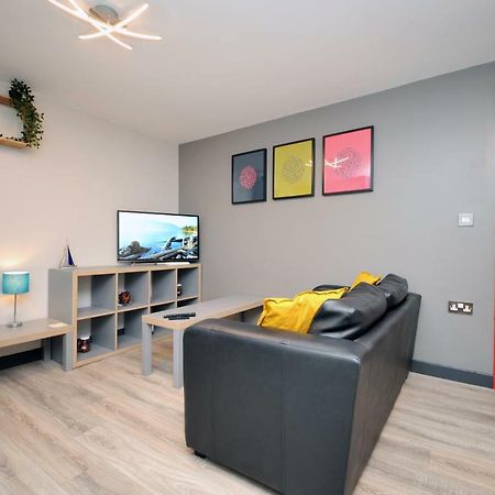 סוואנסי Stone'S Throw City Centre - Tv In Every Bedroom! מראה חיצוני תמונה