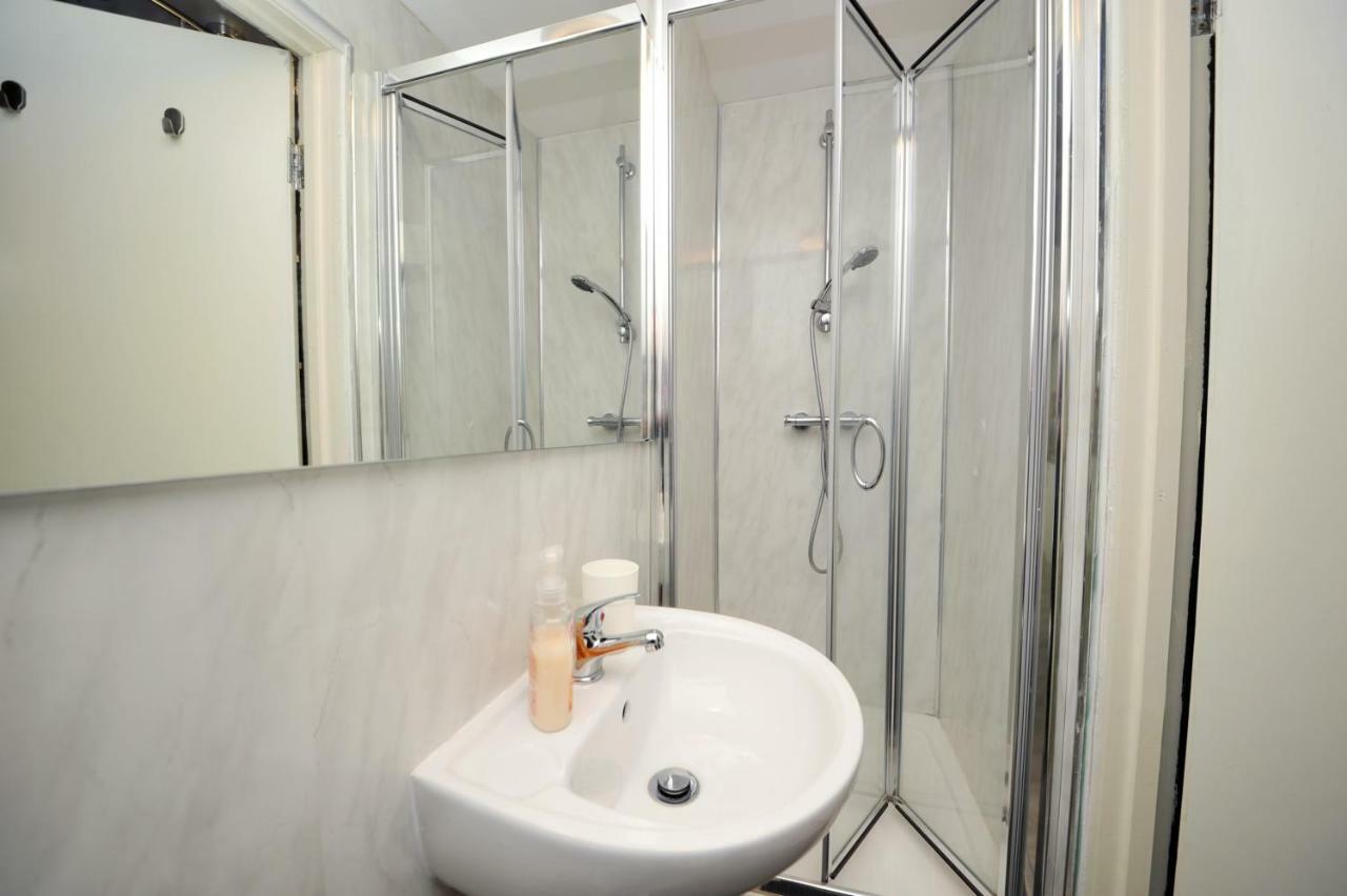 סוואנסי Stone'S Throw City Centre - Tv In Every Bedroom! מראה חיצוני תמונה