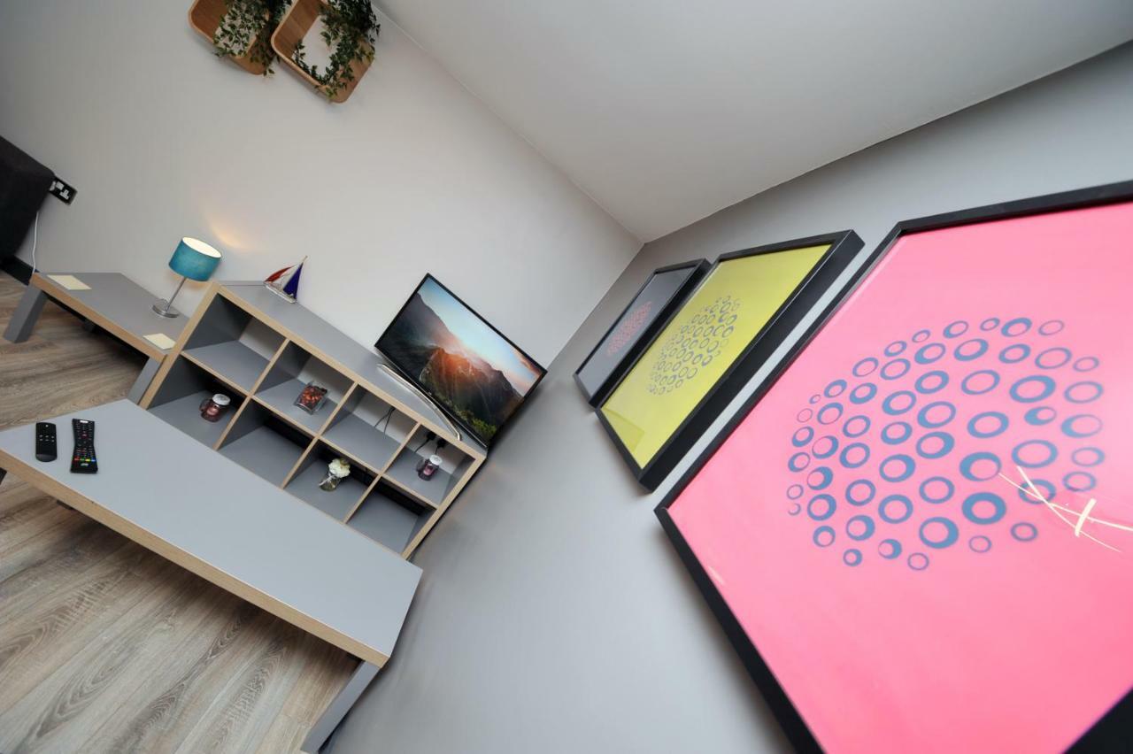 סוואנסי Stone'S Throw City Centre - Tv In Every Bedroom! מראה חיצוני תמונה